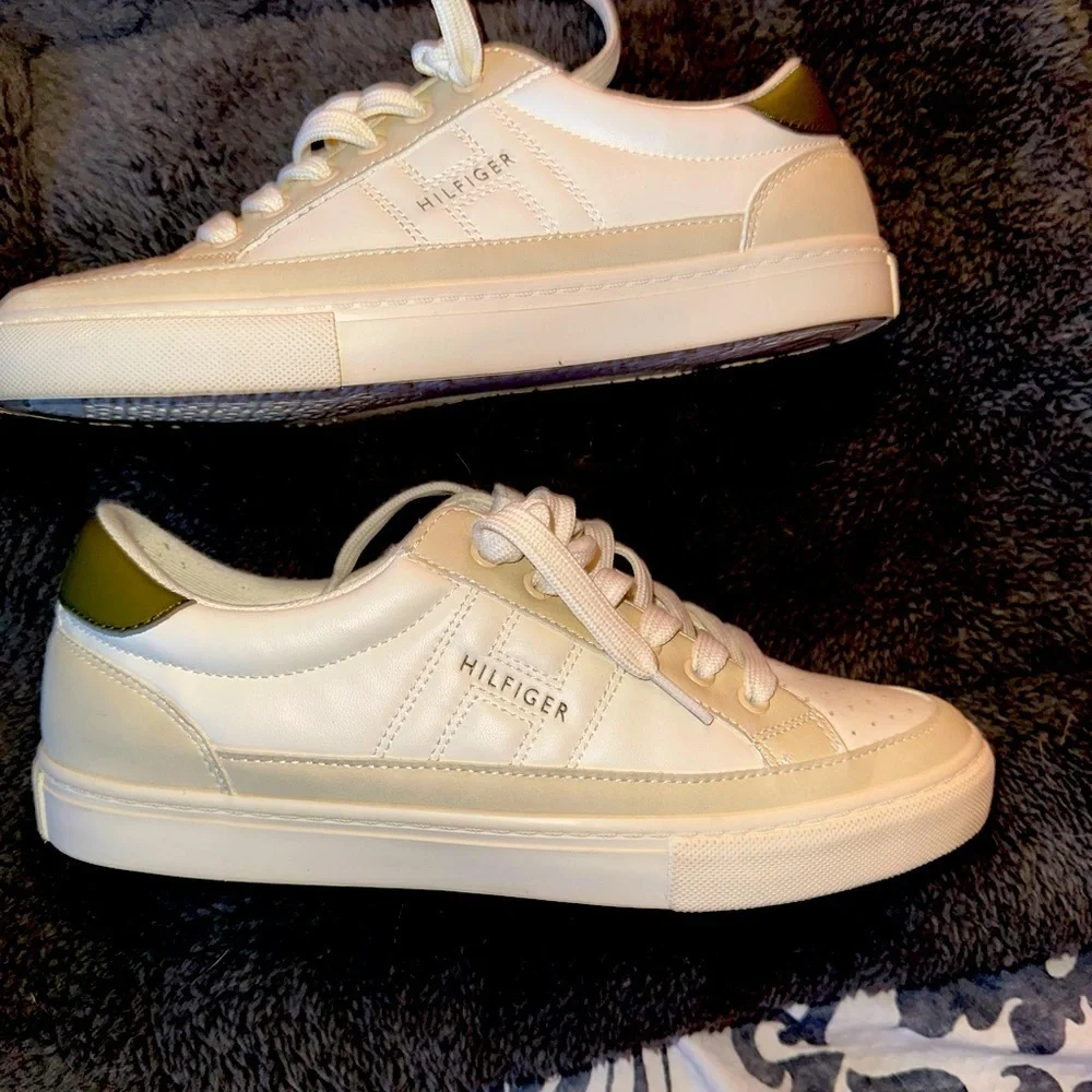 Tommy Hilfiger Women’s Tennis Sneakers - Picture 4 of 6